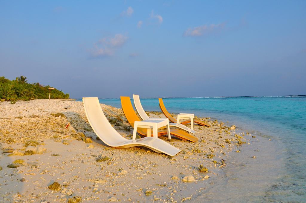 Jail Break Surf Inn Himmafushi Exterior foto